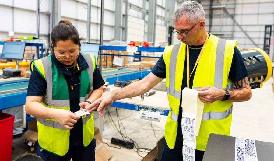 Rücksendungen werden im Lager bearbeitet