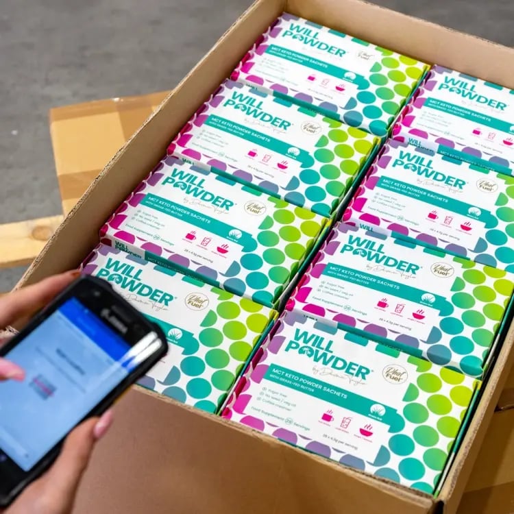 Bild von Willpowers Produkten, die im Lager ankommen